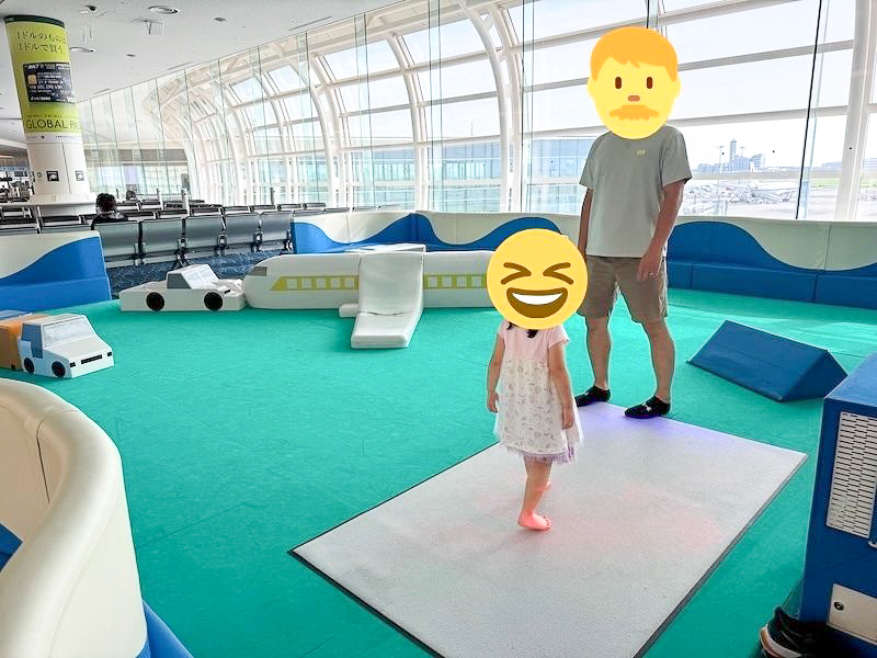 Singapore Airlines Airbus A350-900 family travel